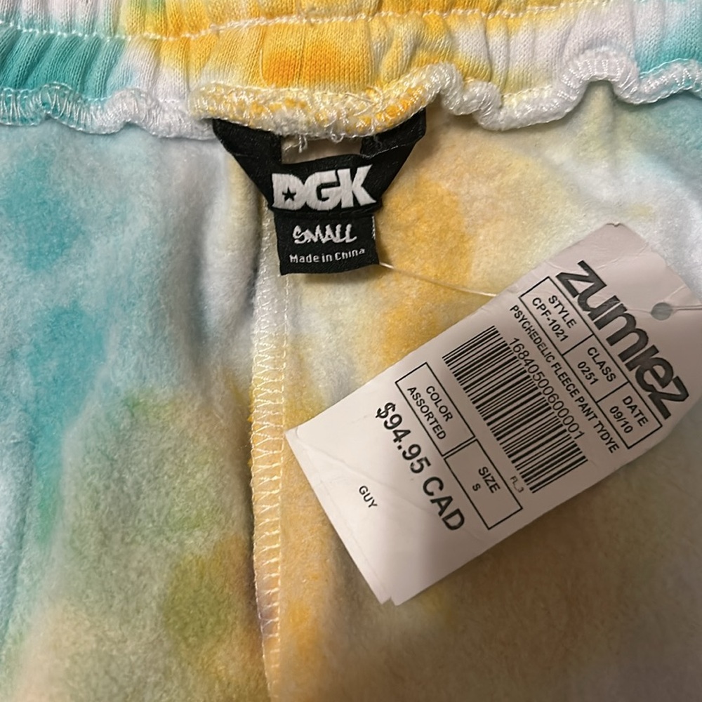 DGK - Picture 10 of 12